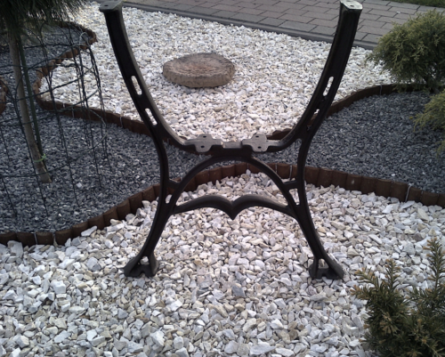 Nogi żeliwne do stołu królewskie Produkt Polski doskonałej jakości odlew